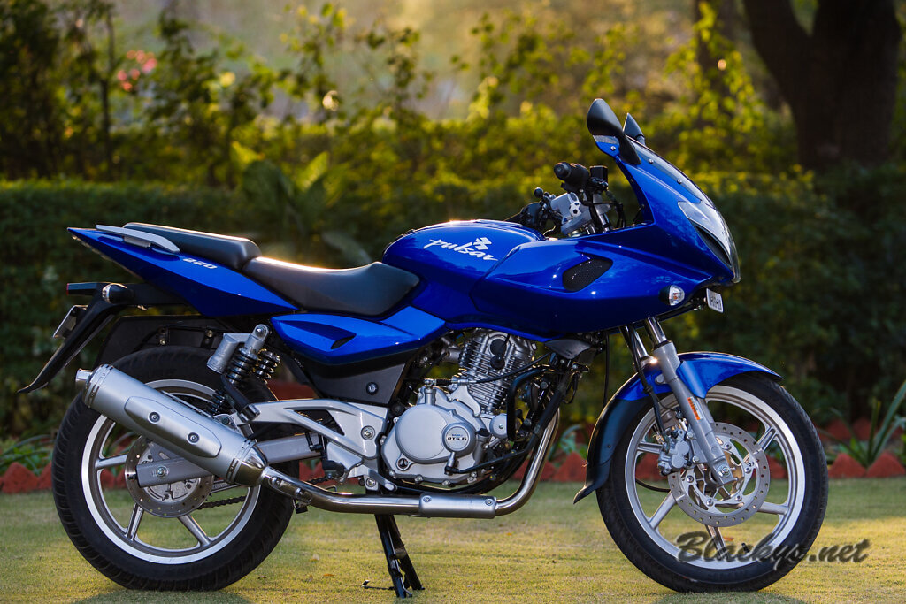 Pulsar 220 DTS FI